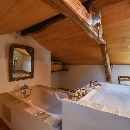 La Double Maison